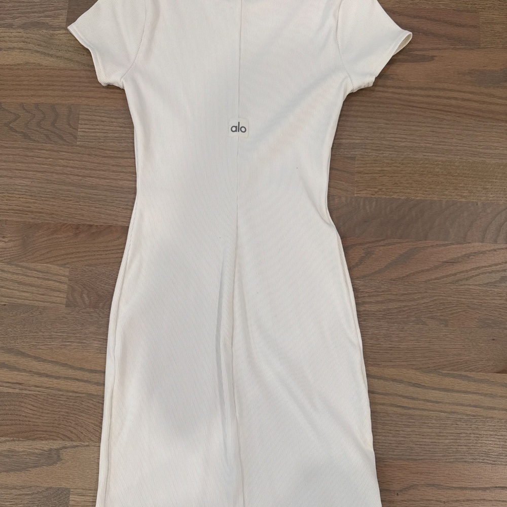 NWOT Goddess Ribbed Short Sleeve Dress Size S Off White - Picture 3 of 4